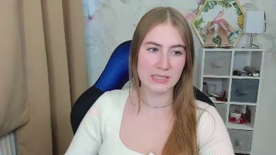 LOVE_xMegan live cam on Cam4
