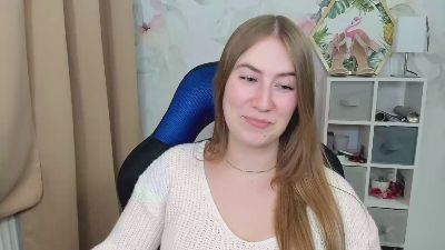 LOVE_xMegan live cam on Cam4