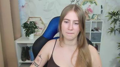 LOVE_xMegan live cam on Cam4