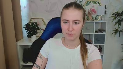 LOVE_xMegan live cam on Cam4