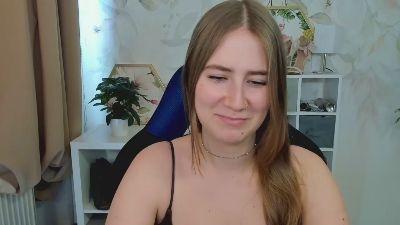 LOVE_xMegan live cam on Cam4