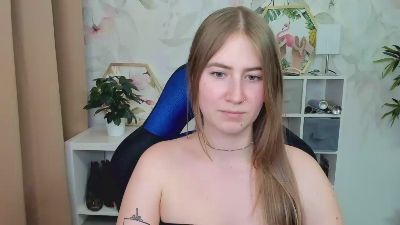 LOVE_xMegan live cam on Cam4