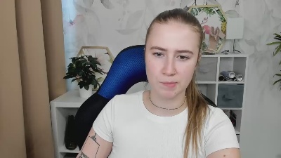 LOVE_xMegan live cam on Cam4