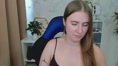 LOVE_xMegan live cam on Cam4