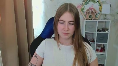 LOVE_xMegan live cam on Cam4