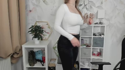 LOVE_xMegan live cam on Cam4