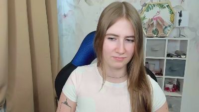 LOVE_xMegan live cam on Cam4