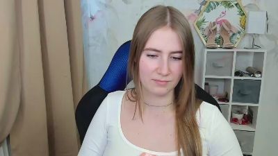 LOVE_xMegan live cam on Cam4