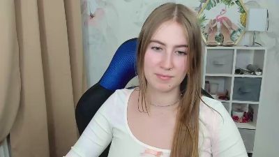 LOVE_xMegan live cam on Cam4