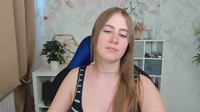 LOVE_xMegan live cam on Cam4
