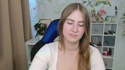 LOVE_xMegan live cam on Cam4