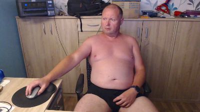 LRO_Bi81 live cam on Cam4