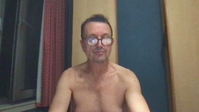 LUIGIBURNS live cam on Cam4