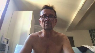 LUIGIBURNS live cam on Cam4
