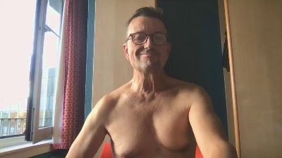 LUIGIBURNS live cam on Cam4