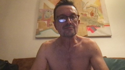 LUIGIBURNS live cam on Cam4