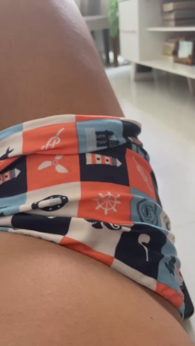 LVSalvador live cam on Cam4