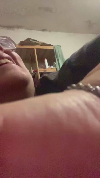 LaColoFree69 live cam on Cam4
