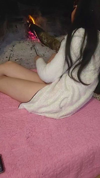 LaFlacaHot77 live cam on Cam4