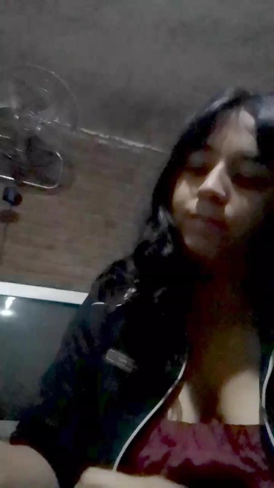 La_chuni live cam on Cam4