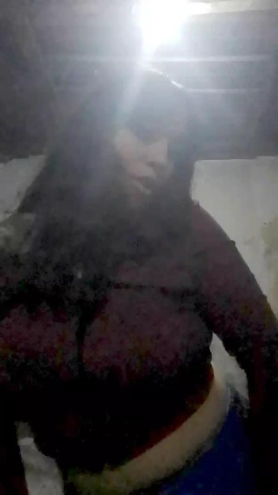 La_chuni live cam on Cam4