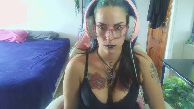 Laadyyblaack97 live cam on Cam4