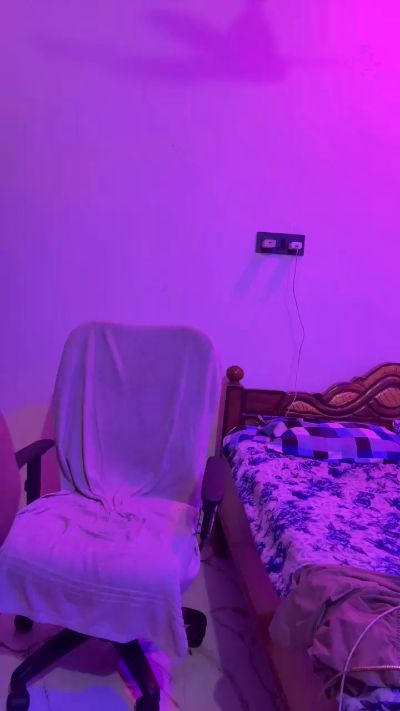 Laatkhol live cam on Cam4