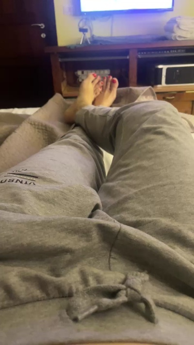Labuta23 live cam on Cam4