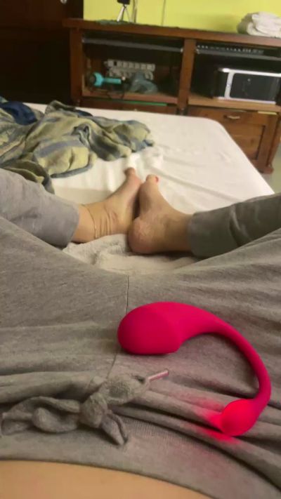 Labuta23 live cam on Cam4