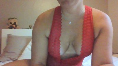 Lacadiz_60 live cam on Cam4
