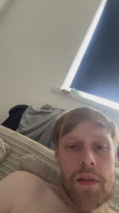 LadNextDoor live cam on Cam4