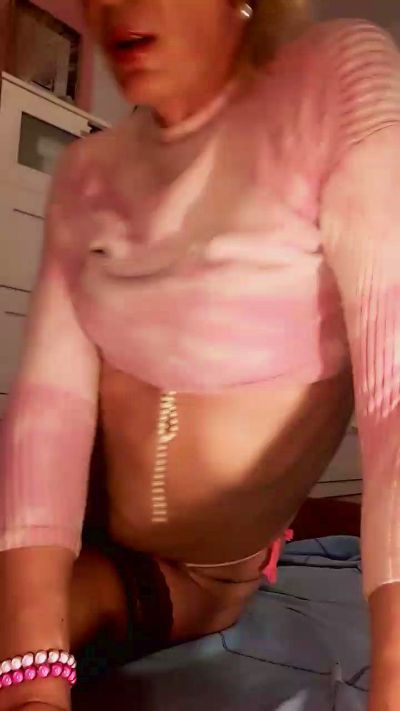 LadyCross_hot live cam on Cam4