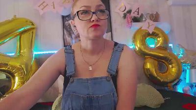 LadyJeen_ live cam on Cam4