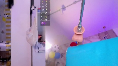 LadyReload live cam on Cam4