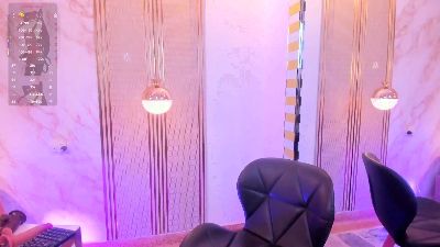 LadyReload live cam on Cam4