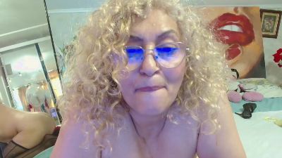 Lady_dy4u live cam on Cam4