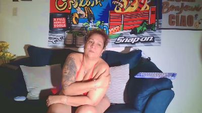 Ladycreamypr live cam on Cam4
