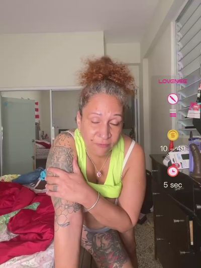 Ladycreamypr live cam on Cam4