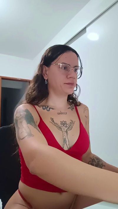 Ladydaemon live cam on Cam4