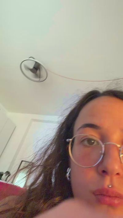 Ladyfuego88 live cam on Cam4