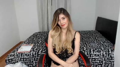 Ladysummer_19 live cam on Cam4