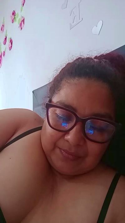 Ladytropical1 live cam on Cam4