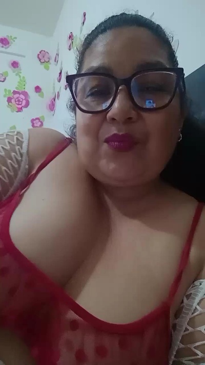 Ladytropical1 live cam on Cam4