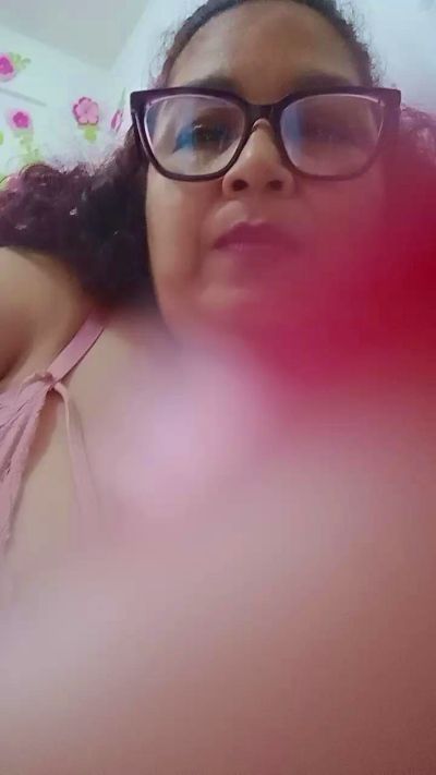 Ladytropical1 live cam on Cam4