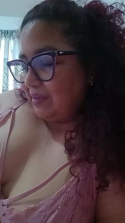 Ladytropical1 live cam on Cam4