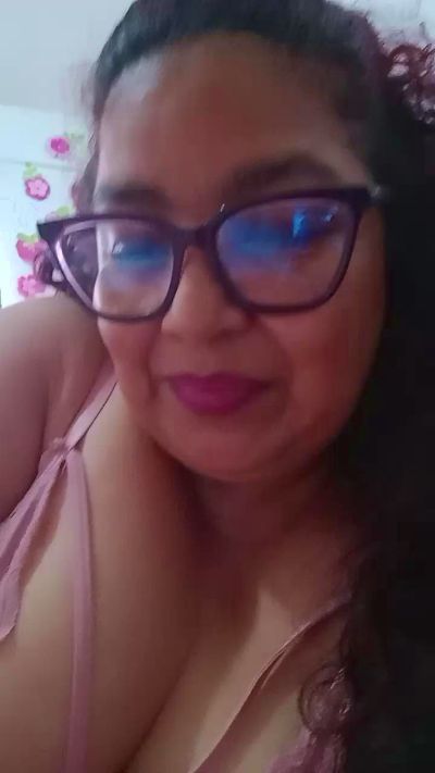 Ladytropical1 live cam on Cam4