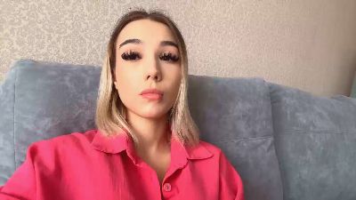 LaelPelligra live cam on Cam4
