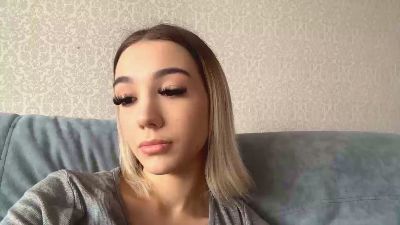 LaelPelligra live cam on Cam4