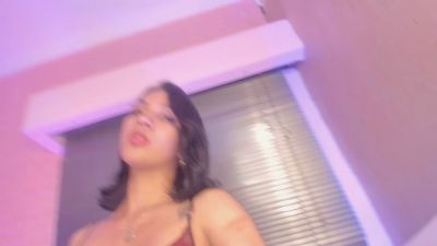LaiilyBell live cam on Cam4