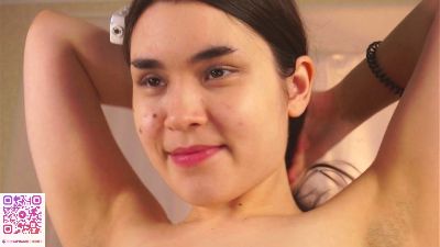 LaineGopin live cam on Cam4